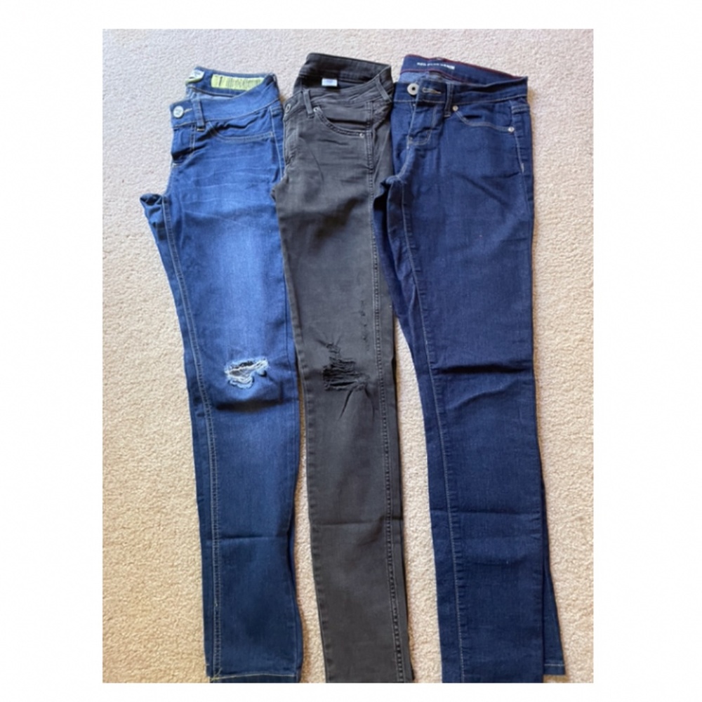 3 like new brand red blue,&denim,rein jeans skinny stretch  size 25